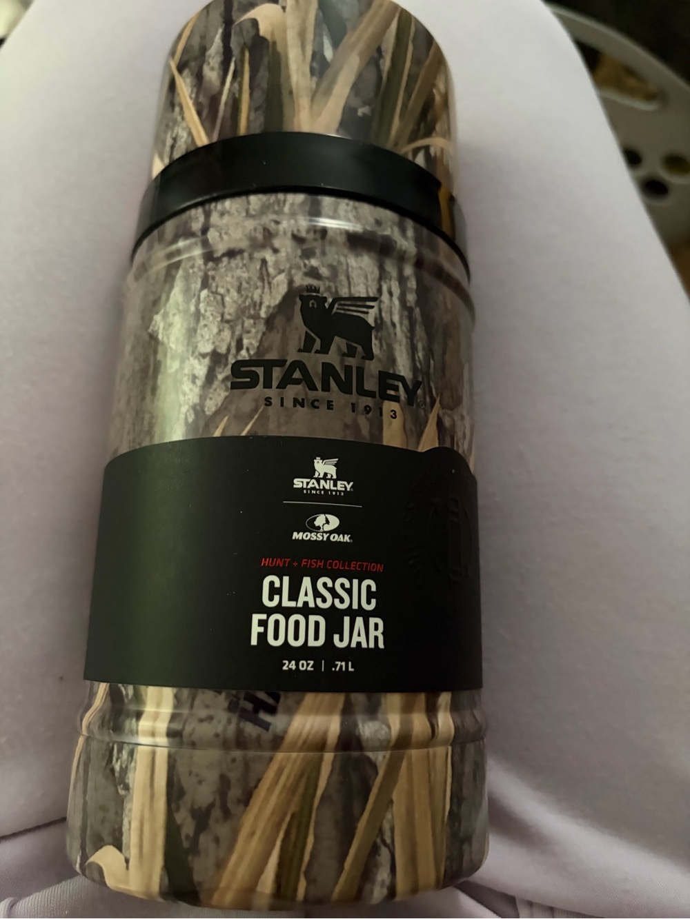 Stanley Classic Food Jar in Mossy Oak Camouflage and Black - Picture 1 of 3